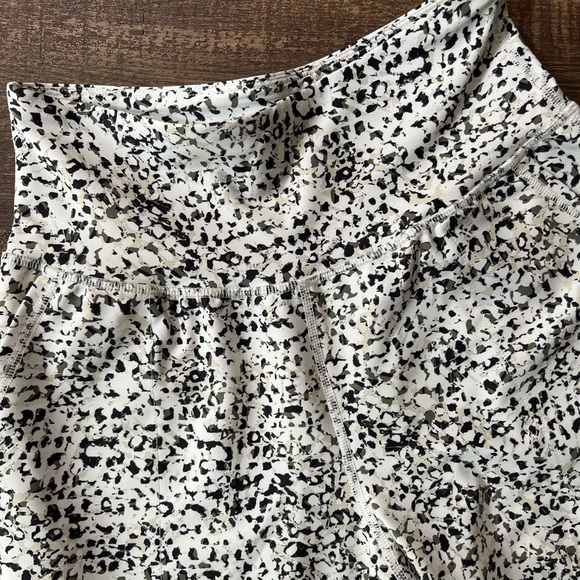 Old Navy Polka Dot Powersoft Joggers - Picture 2 of 4